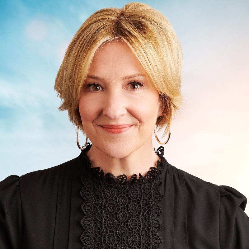 Brené Brown Amerikai pszichológus, kutató, és író, aki kiemelkedő munkát végzett a sebezhetőség, a bátorság, a szégyen és az empátia területén. Író, szerző.